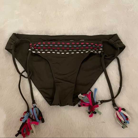 Becca bikini set! - Picture 4 of 8